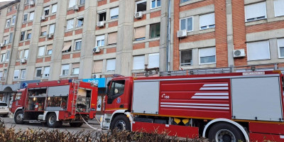 U Ugrinovačkoj ulici u Zemunu dogodila se teška saobraćajna nezgoda u kojoj je povređen pešak.