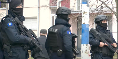 Programski direktor Odbora za kontrolu i opservaciju (OKO) Aleksandar Jerković otkrio je da je ostao zarobljen u Banjskoj, budući da mu takozvana kosovska policija pod patronatom Aljbina Kurtija, ne dozvoljava kretanje.