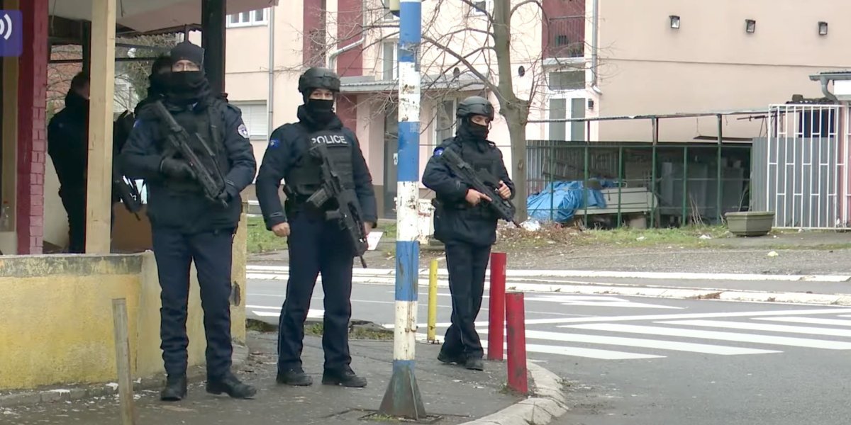 Kurtijev teror ne prestaje! Terorističke falange zatvorile prostorije PIO fonda i Nacionalne službe za zapošljavanje!