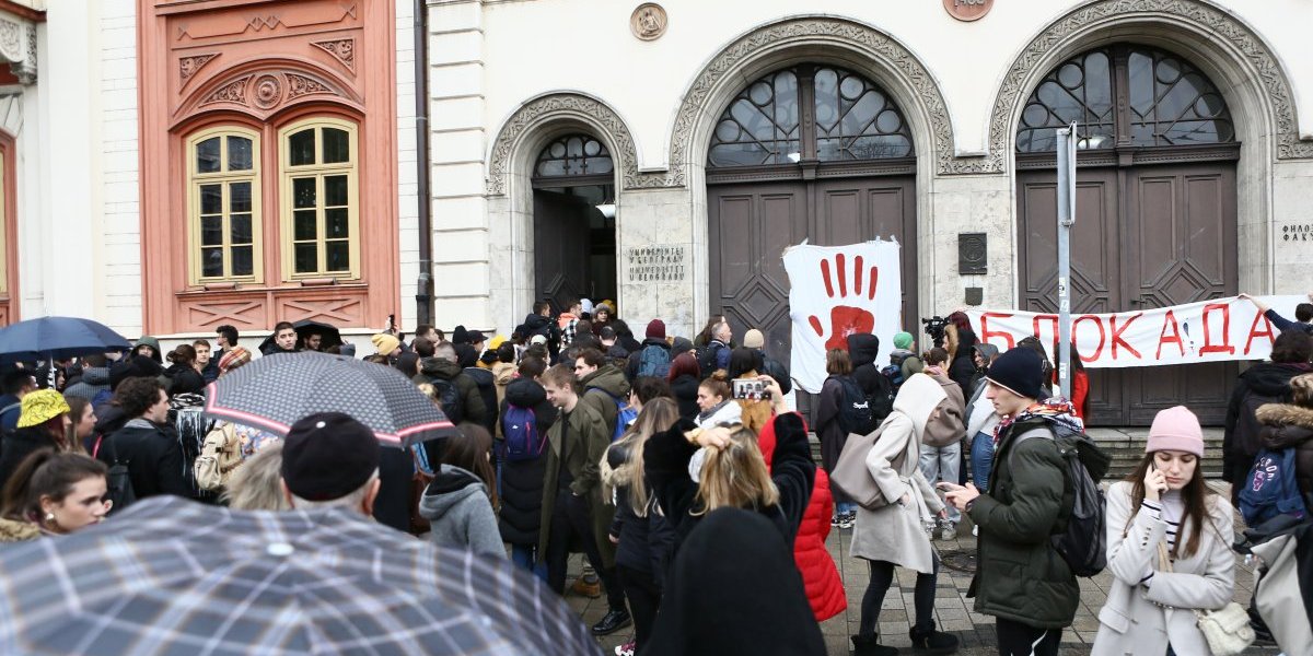 (FOTO) Oni ruše državu: Profesori FPN, Filozofoskog fakulteta i FDU, ali i službenici stranih ambasada!