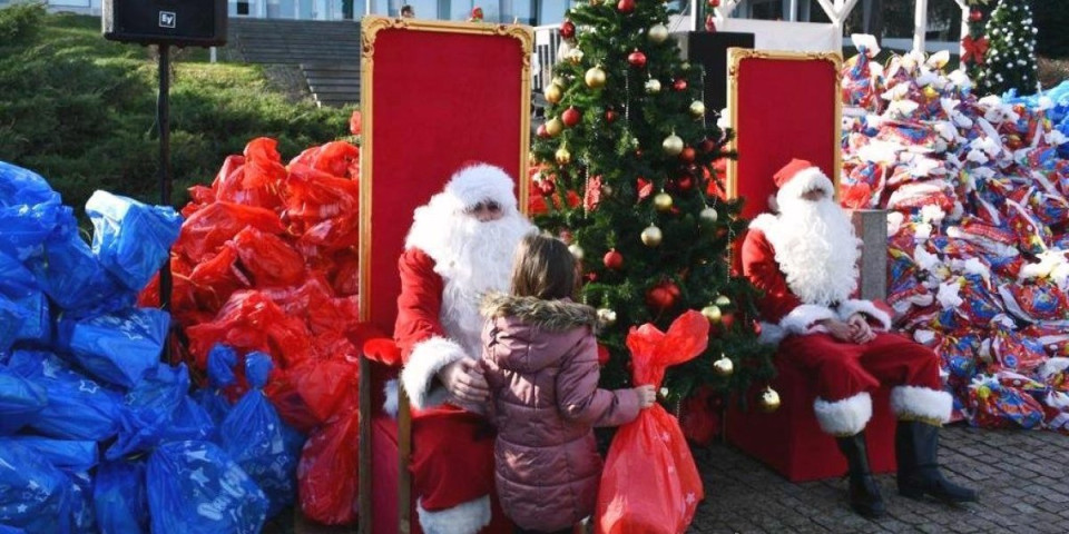 Otvorene prijave za besplatne novogodišnje paketiće za decu sa Savskog venca