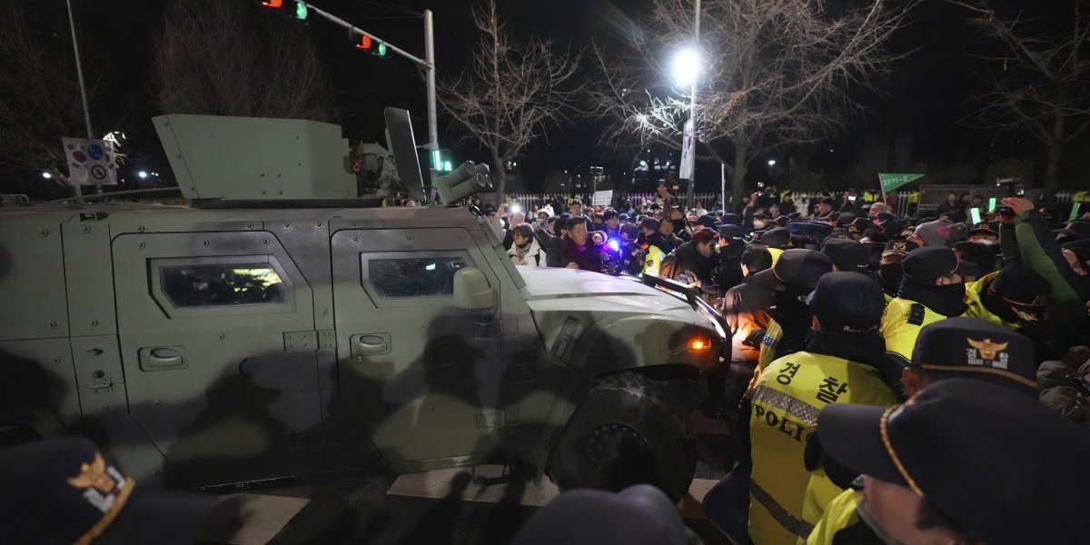 (VIDEO) Južna Koreja na ivici ambisa! Protesti širom zemlje, ministar odbrane ponudio ostavku!