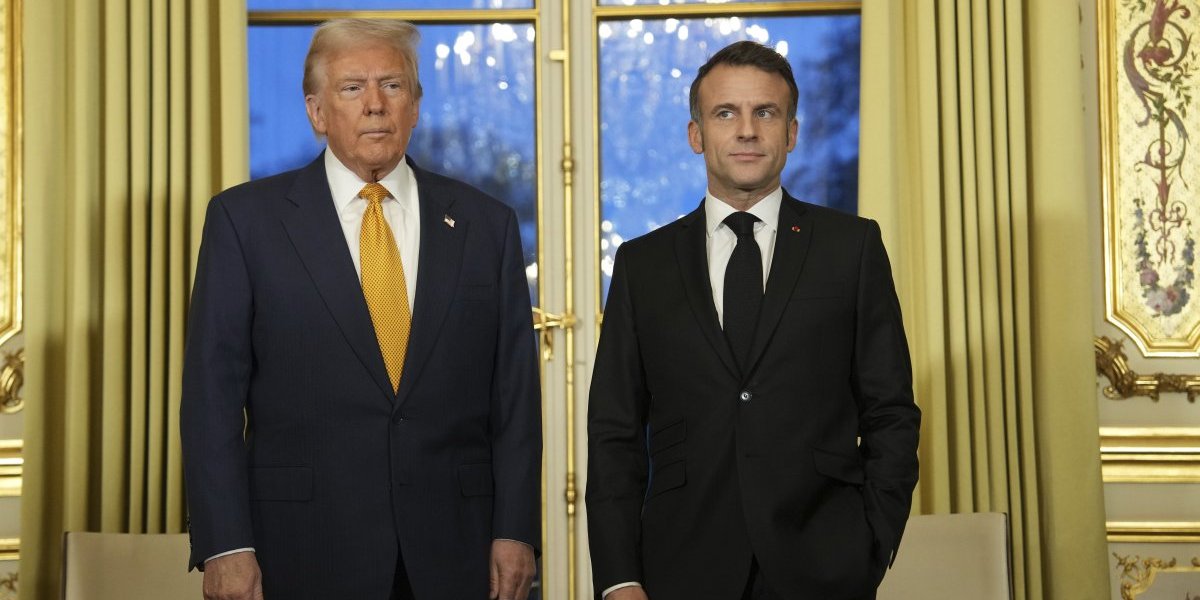 Tramp osuo paljbu po Makronu: To što priča je nevažno