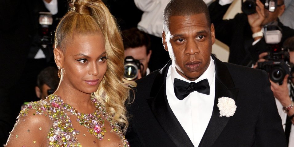 (VIDEO) Pevačicina sestra nasrnula na zeta u liftu, princeza Dajana došla u spavaćici! Najveći skandali Met Gale