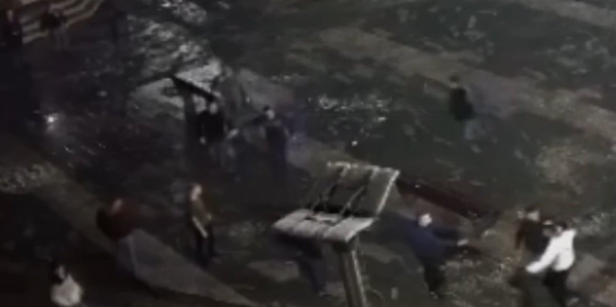 Tuča na gradskom trgu