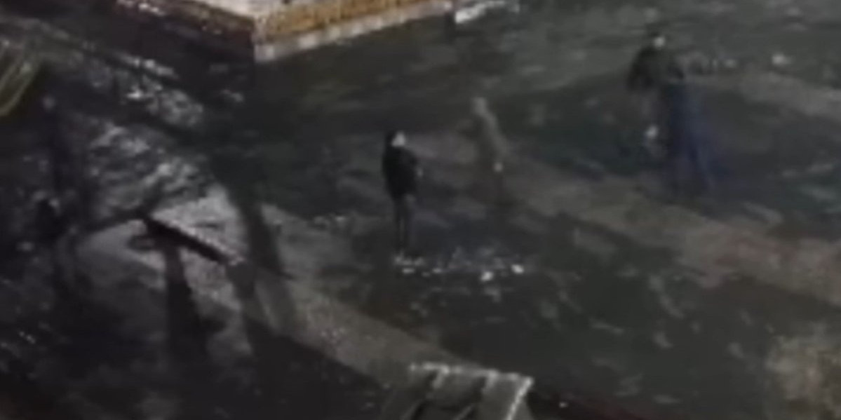 Tuča na gradskom trgu