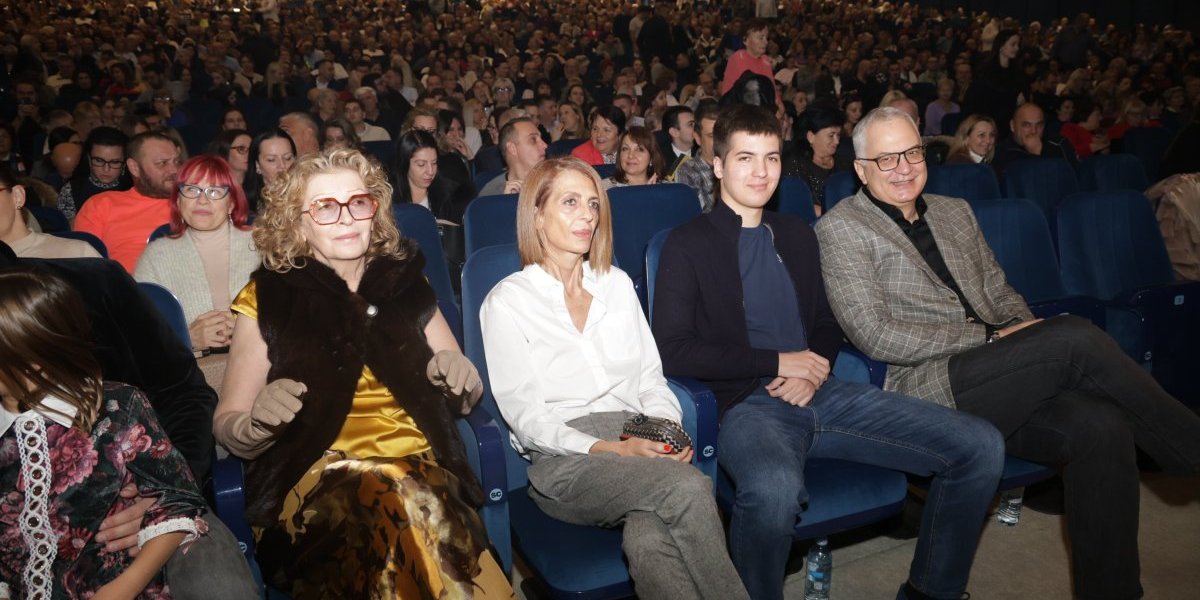 Žena i ćerka Miroslava Ilića - Gordana Ilić i Marija Šutanovac