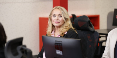 Asocijacija novinara Srbije (ANS) oglasila se povodom najnovijeg napada na ekipu Informera i novinarku Branku Lazić, koja je, podsetimo, sinoć bila meta brutalnog maltretiranja blokadera, ovog puta u ulici Vojvode Stepe na Voždovcu.