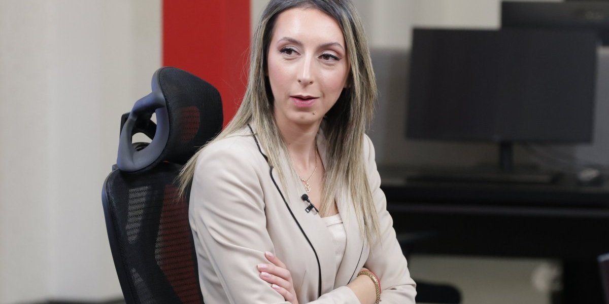 Novinarka Milica Škorić uživo u studiju "Kolegijum" Informer TV