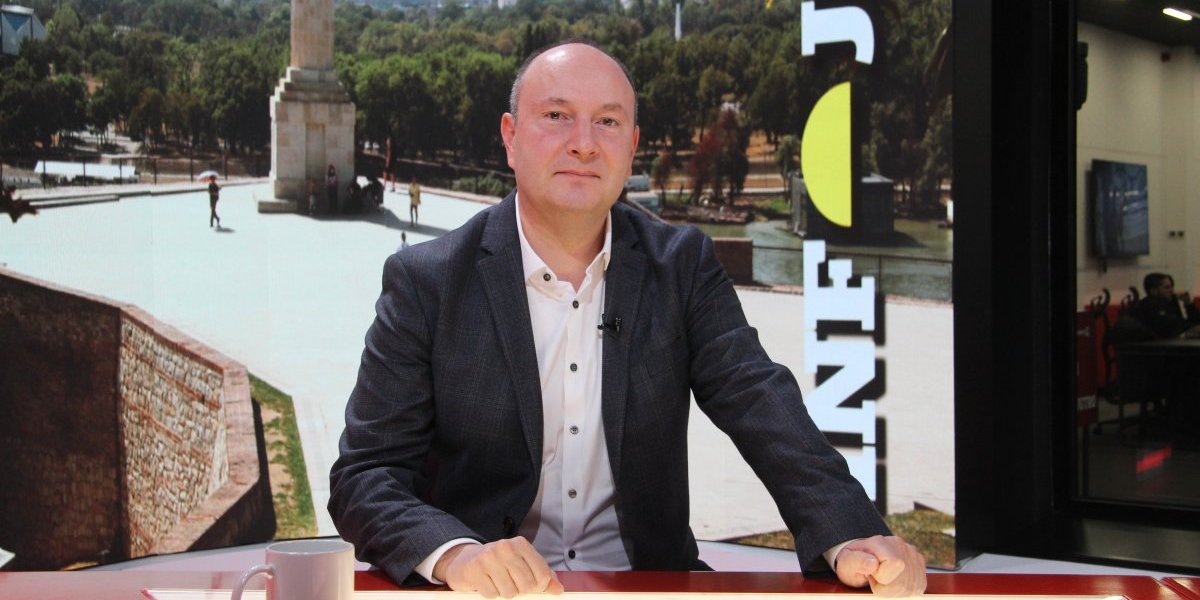 SAD JE I ZVANIČNO: Đurić podneo neopozivu ostavku!