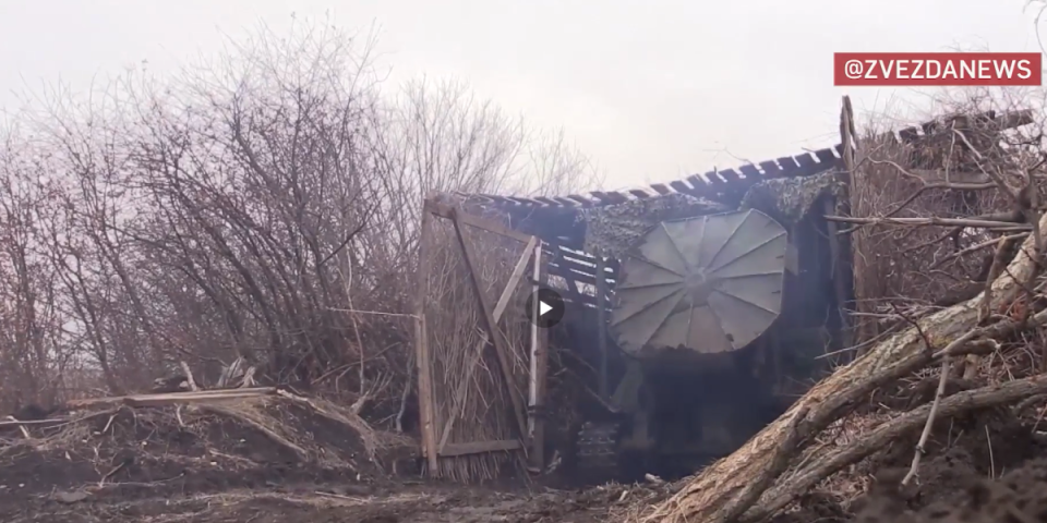 (VIDEO) Rusi ga izmamili iz podzemlja! Ovaj gigant naterao je Ukrajince na beg, a evo i kako radi!