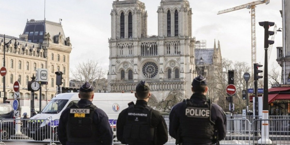 Drama: Pronađeno preteće pismo u crkvi- Evo šta je pisalo unutra!