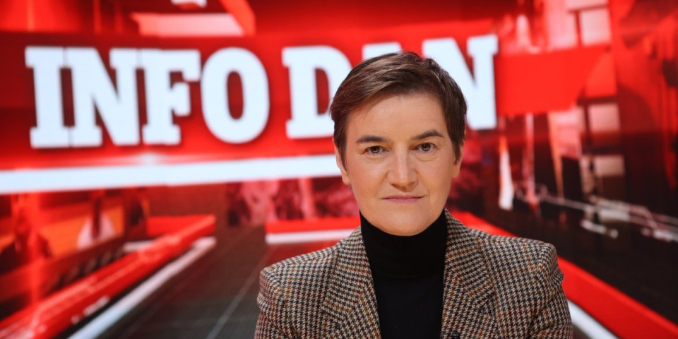 Brnabić o kolektivnom ugovoru: Početna plata prosvetara nikad više ispod republičkog proseka!