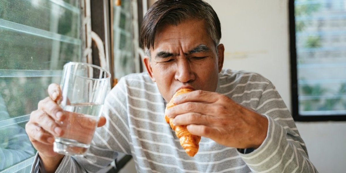 Ništa im nije sveto: Trgovci uvaljuju mrsnu hranu tokom posta - Biljni kačkavalji su lažni, peciva premazana jajima