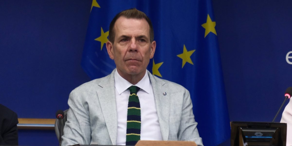 Evroposlanik Vilimski jasan: Vučić ne može biti kriv za tragediju, protesti finansirani spolja da bi ga srušili