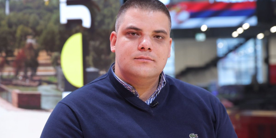 Šešelj razbio blokaderske nasilnike: Ako niste po njihovoj meri i kažete pogrešno možete da dobijete...