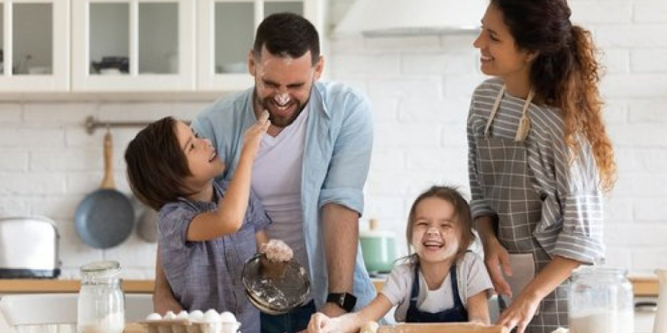 Srbija je ponosna na podršku roditeljima i deci: Ministarka Žarić Kovačević najavila rad na novom Prodičnom zakonu