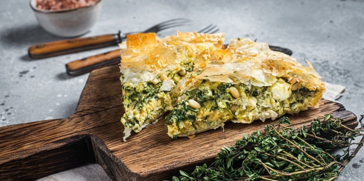 Posna pita sa zeljem koja osvaja ukusom: Hrskava i sočna, a sprema se nikad lakše