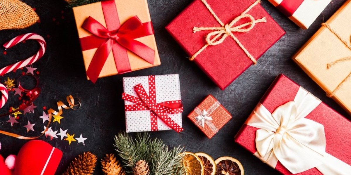 Najbolji pokloni za žene u svakom znaku: Blizancima mobilni telefon, a ovom znaku mora čipkani donji veš