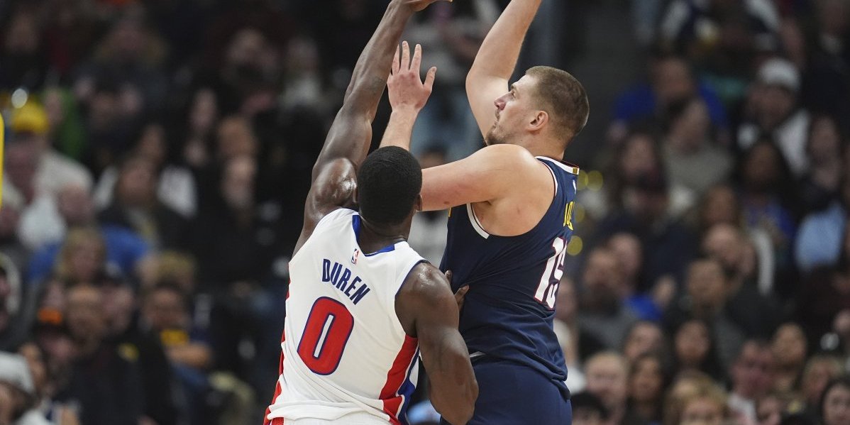 Jokić izribao saigrače, pa održao čas košarke! Ovako deli lekcije u Americi (VIDEO/FOTO)