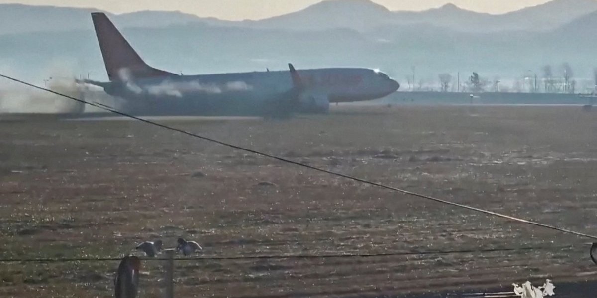 Avion tokom prinudnog sletanja