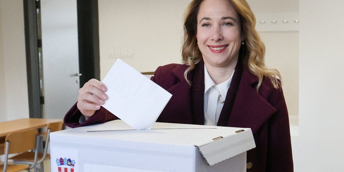 Predsednička kandidatkinja Marija Selak Raspudić na biralište