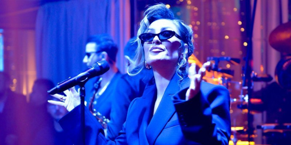 Razvalile: Senida i ova pevačica otpevale pesmu u čast Halida Bešlića (VIDEO)