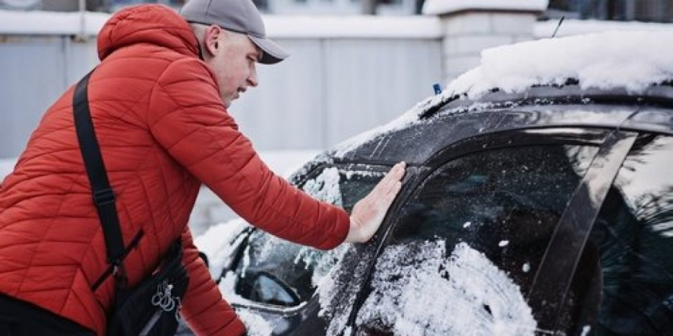 Odledite brzo svoj automobil! Ove genijalne trikove svaki vozač mora da zna