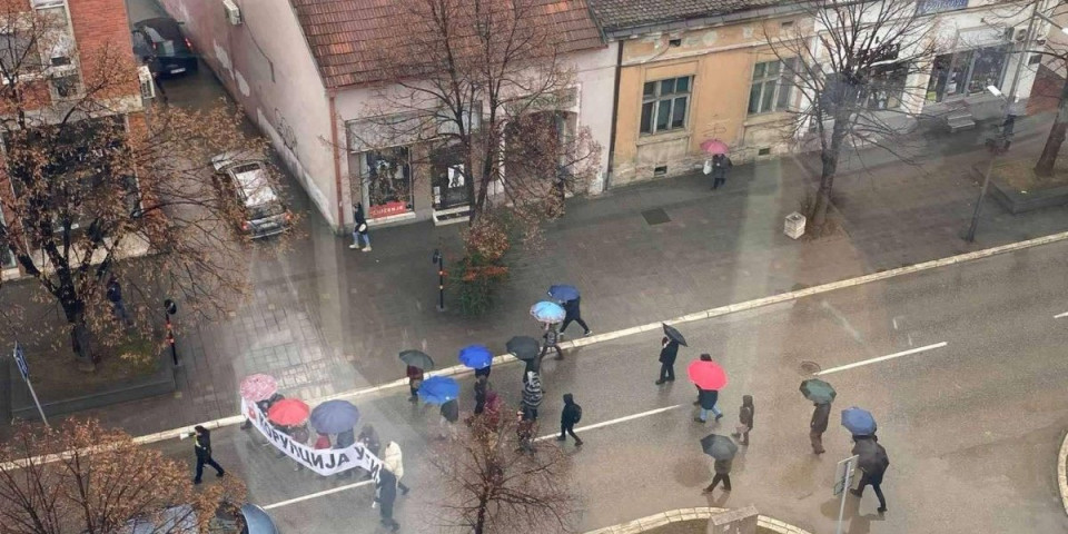 Nema blokada u Beogradu! Saobraćajnice prohodne, blokaderi otišli na kotlićijadu u Kragujevac (FOTO/VIDEO)