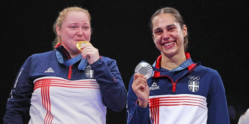 Raspadaju se medalje sa Olimpijskih igara u Parizu! Evo kako izgledaju Zoranino zlato i Aleksandrino srebro (VIDEO/FOTO)