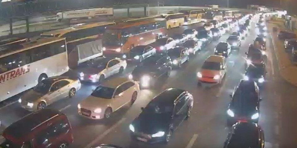 Gužve ne prestaju: Srbi na granici čekaju po 9 sati - Ovde je najkritičnije