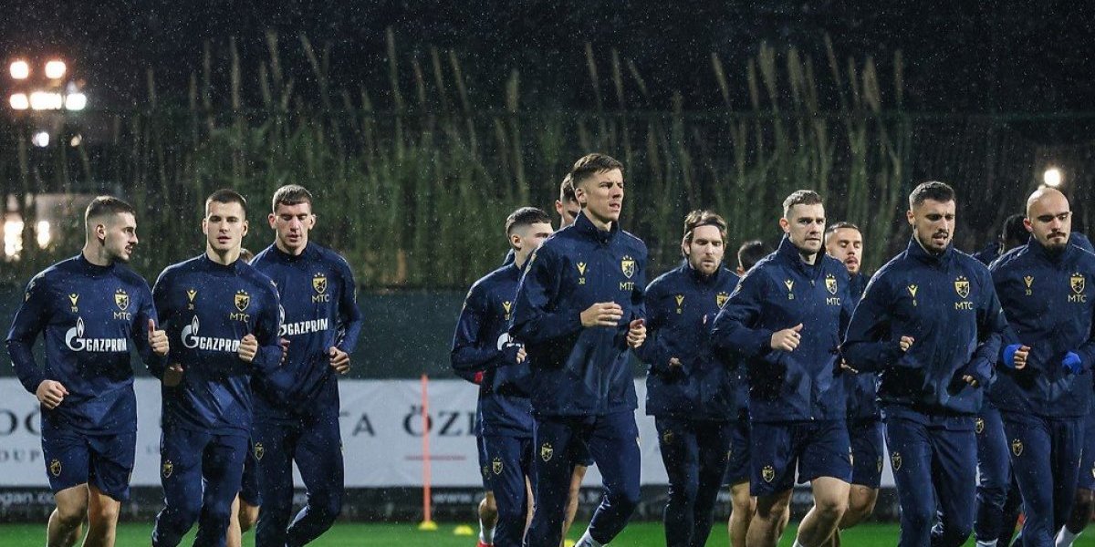 Zvezda odradila prvi trening! Sleteli u Antaliju i odmah na teren! (FOTO)