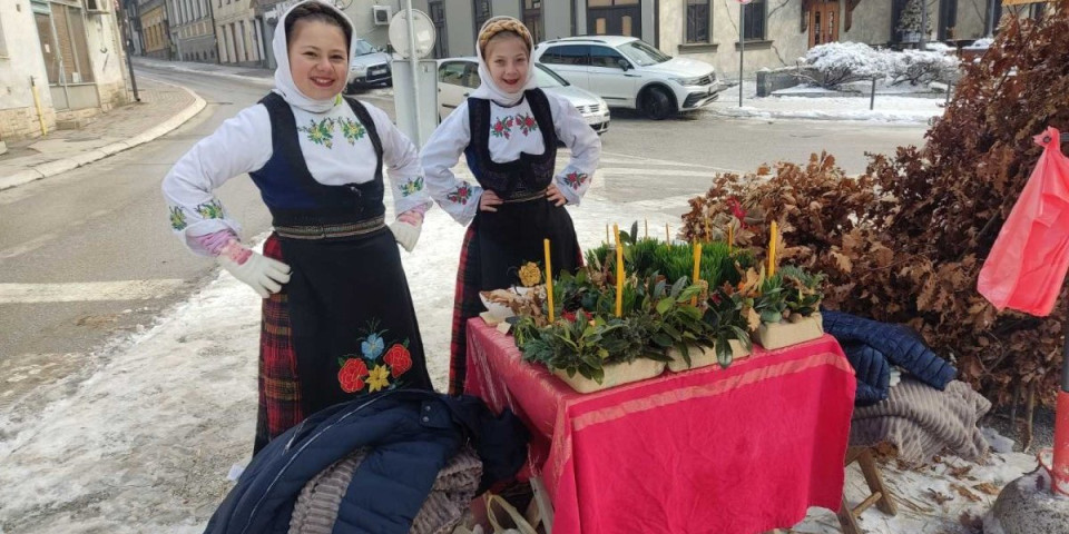 Njih dve su carice! Pogledajte šta rade Maša i Lena