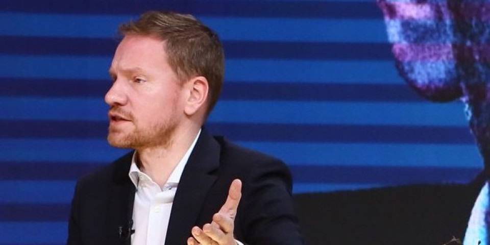 (FOTO) Antonijević uništio Gavrilovića: Kakve veze nesreća u Novom Sadu ima sa fakultetima?