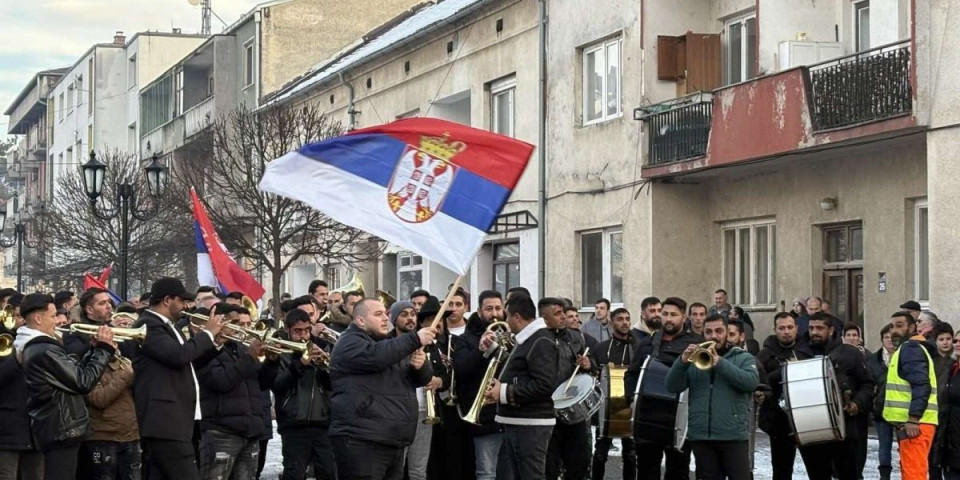 Cela Žagubica na nogama! Na Badnji dan okupilo se 116 najboljih trubača Srbije: Doveli atmosferu do usijanja! (FOTO/VIDEO)