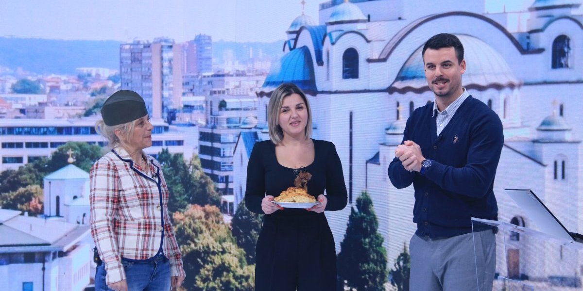 Miloš odneo sve darove iz česnice, Jovana poželela da se uda! Evo kako je izgledalo lomljenje česnice na Informer televiziji