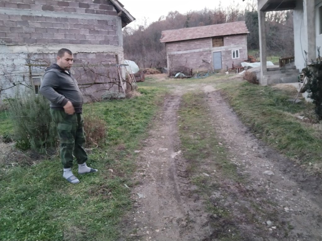 Merosina Map Isekao ljude sekirom u Merošini napad sekirom Niš - Informer.rs