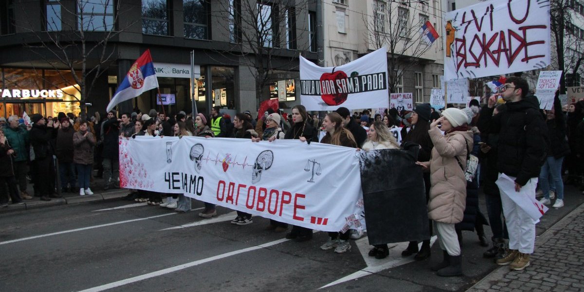 “Sponatano”?! A, šta smo mi, veverice?! Obmanjivanje građana Srbije kada su u pitanju tzv. studentski protesti i blokade