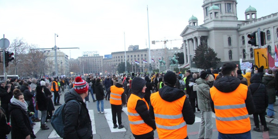 (VIDEO) Ovo su foteljaši! Mesecima odbijali izbore po svaku cenu - Sada insistiraju baš na njima!