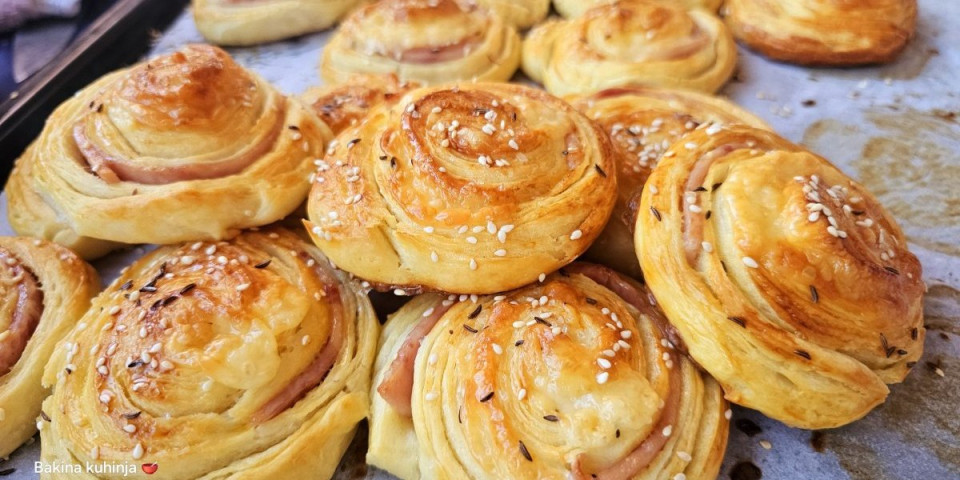 Domaći puž sa šunkom i kačkavaljem! Ukusniji nego onaj iz pekare (VIDEO)