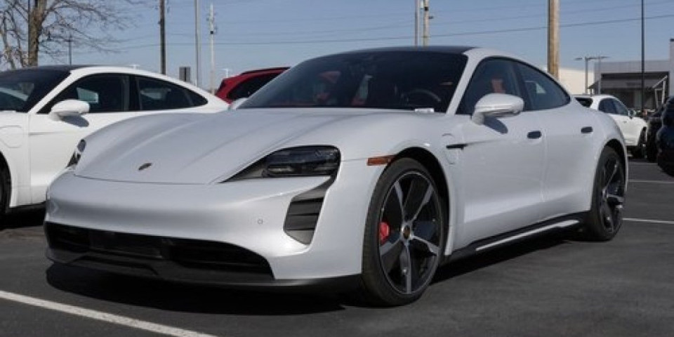 Stiže 200 novih radnih mesta: Delovi za "porše" prave se u Srbiji - Evo kada kreće proizvodnja