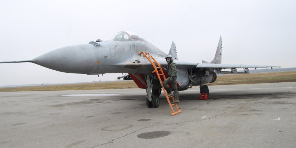 Vojska Srbije o "upadu" jutjubera na aerodrom u Batajnici: Ovo su svi detalji
