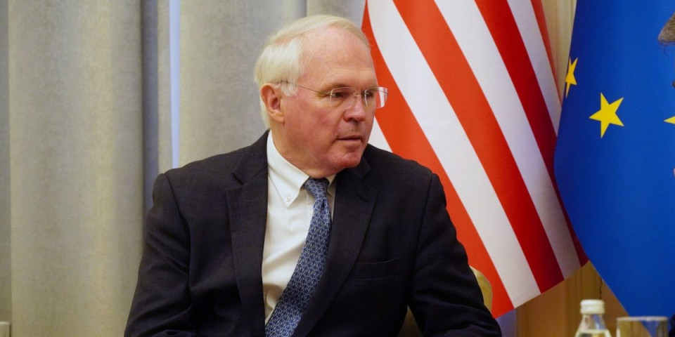 Hil u Hagu govorio o sastanku Rugove i Miloševića, o američkom ambasadoru: Gelbard je rekao za OVK da su teroristi