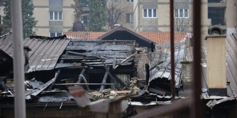 Porodice ostale bez krovova nad glavom! Grad Užice pomaže u sanaciji štete nakon požara (FOTO)