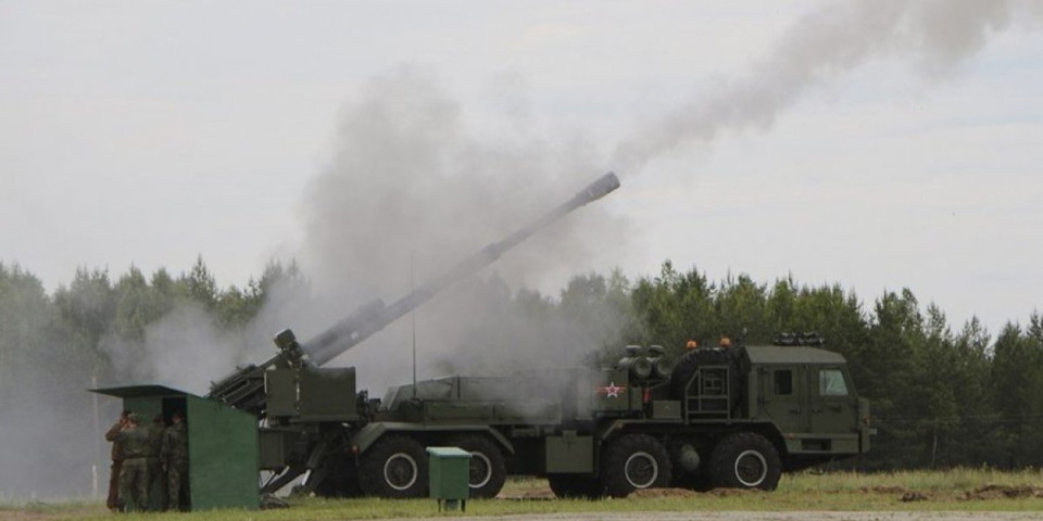 Ovo "menja igru"?! Zastrašujuća Malva stigla na prvu liniju fronta! (FOTO/VIDEO)