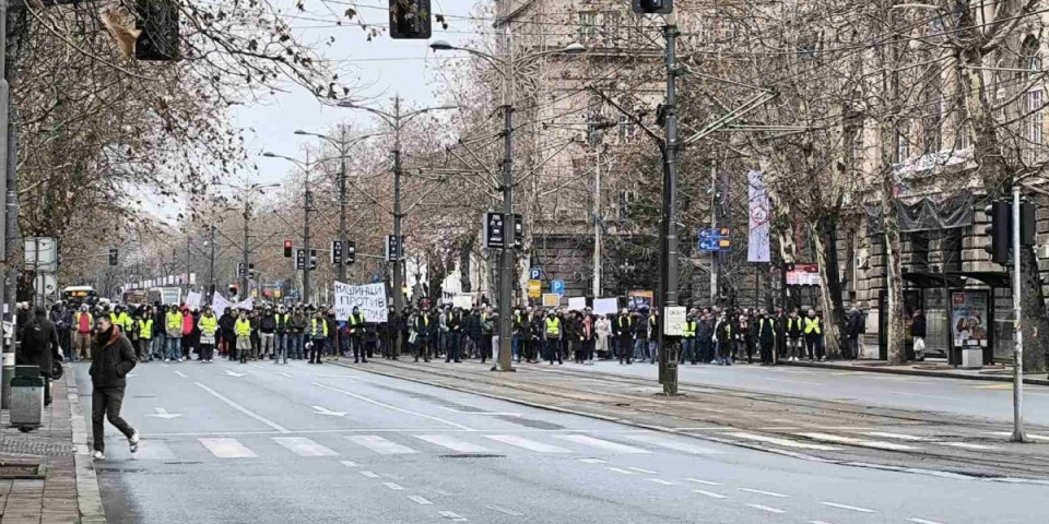 Beograd na udaru blokade! Grad priprema cisternu, kante i mobilne toalete za demonstrante