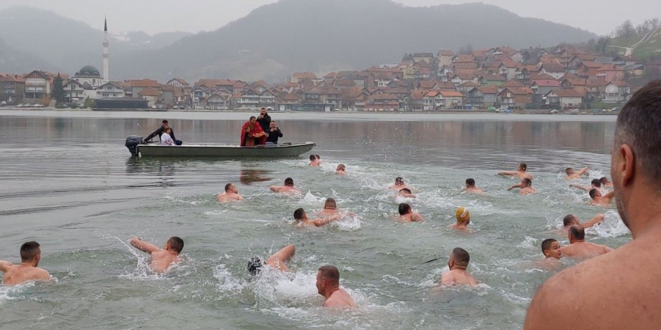 Ko može da pliva za časni krst: Ovo su dve najvažnije stavke