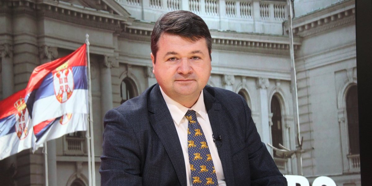 Profesor Petrov: Niko nema poverenja u to šta će rektor da uradi