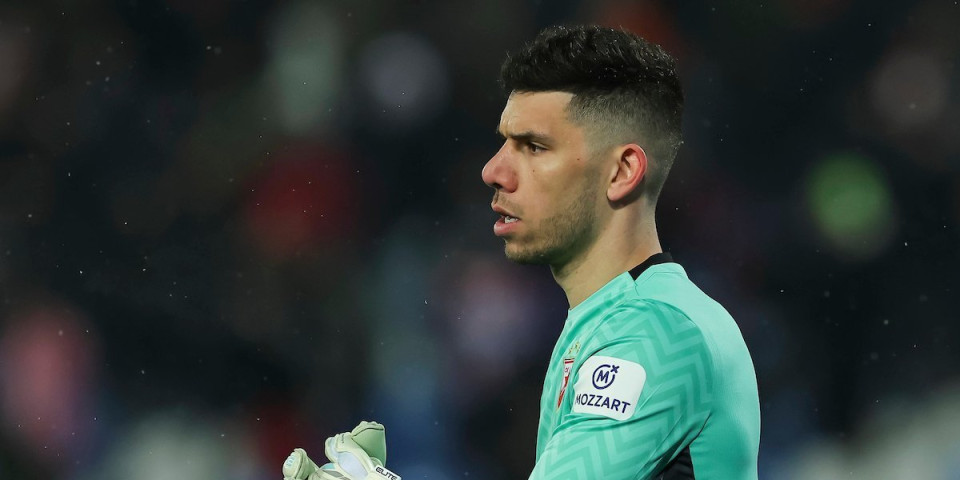 Glazer napustio Izrael: Horor scene sa aerodroma, Zvezdin golman izvukao porodicu iz rata (FOTO)