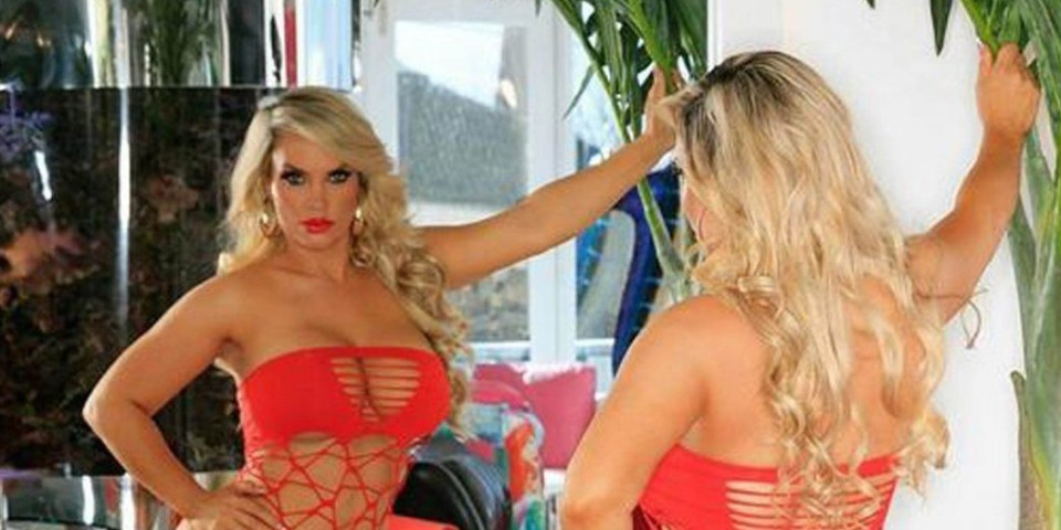 Skinula se Srpkinja sa najvećom zadnjicom - Mesnatu guzu utegla u bikini: "Potpuno je prirodna" (FOTO)